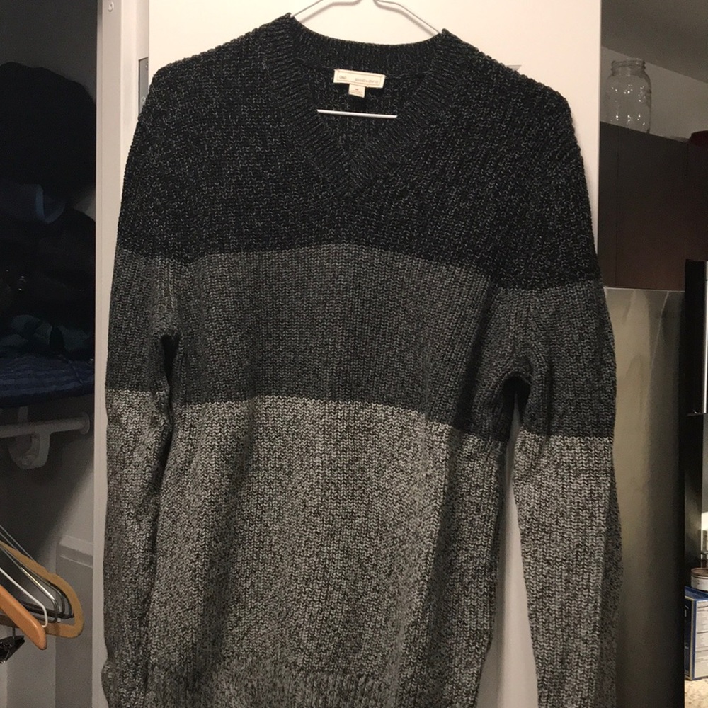 Gap tri-color sweater